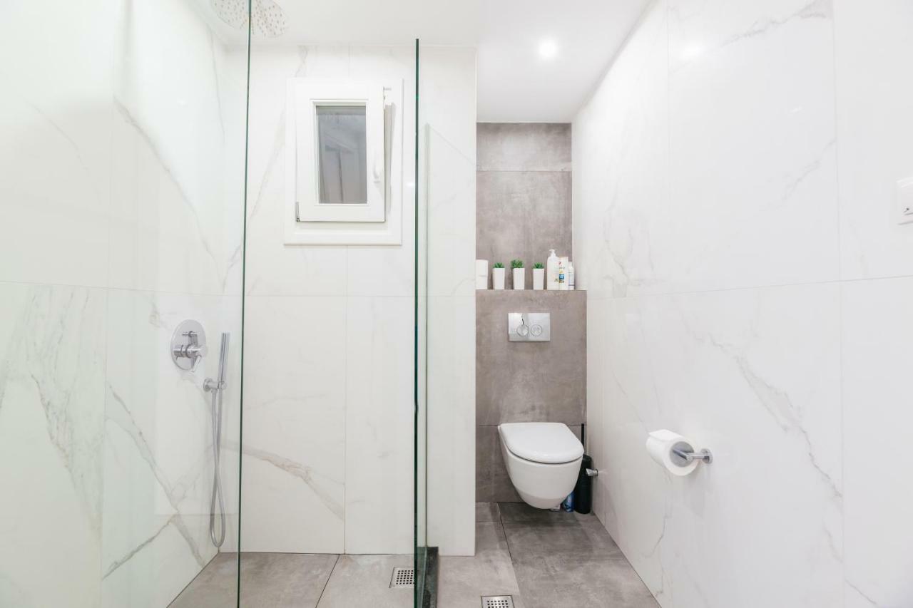 Modern White Tower Apartment Tessalónica Exterior foto
